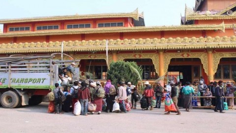 Clashes empty Myanmar town on China border