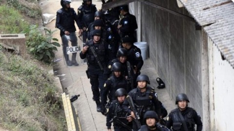 Guatemala police rescue hostages from rioting youth jail inmates