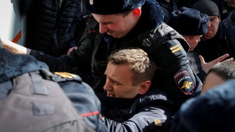 Opposition leader Alexei Navalny detained amid protests across Russia