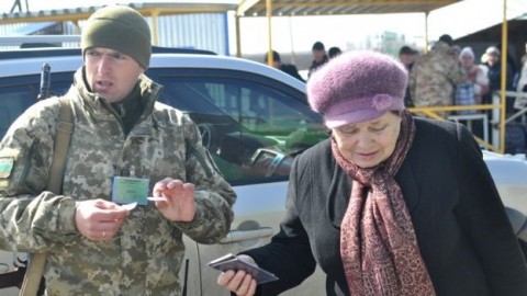 Blockades leave east Ukraine more isolated than ever