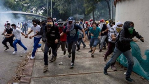 Venezuela's star conductor Dudamel says 'enough' of violence