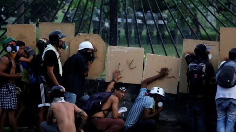 Venezuela's military courts 'used against protesters'
