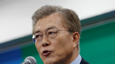 南韓總統文在寅：「脫北者之子」面臨的內外挑戰