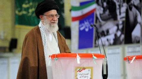 Iran election: Voters go to the polls to pick president