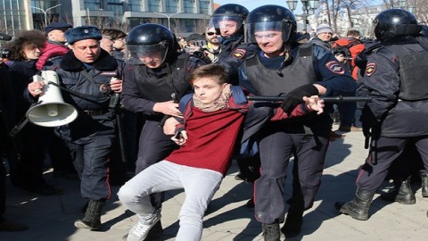 俄羅斯人權專員表態：青少年不應該上街頭抗議