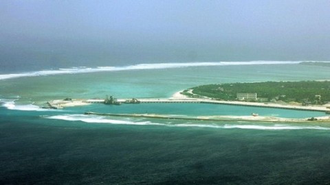 US warns Beijing on South China Sea islands
