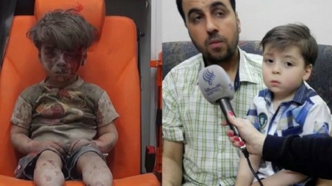 敘利亞「全身土+血」男童奧姆蘭　再度曝光成健康萌娃！
