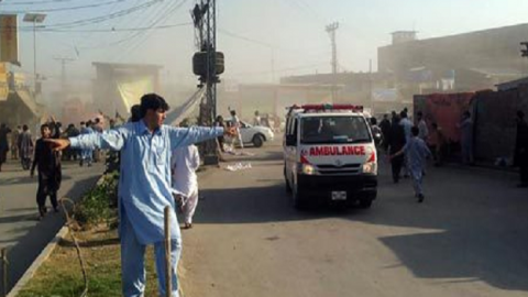 巴基斯坦接二連三發生爆炸、襲擊事件  一天當中超過60人死亡  伊斯蘭教遜尼派發出犯案聲明