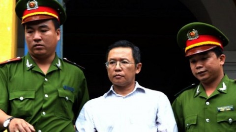 Vietnamese blogger Pham Minh Hoang deported to France
