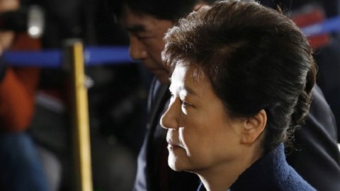 南韓朴槿惠再度出庭白髮引人注目 崔順實等同日受審