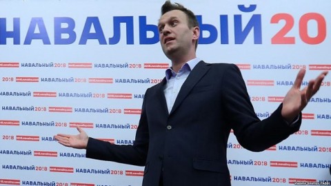 Навальный потребовал от Путина «перестать воровать»