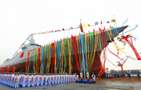 中國軍方最強的驅逐艦下水 美中軍事平衡產生變化