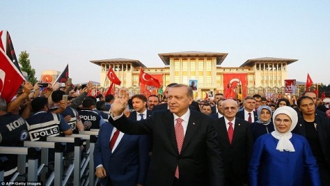 Turkey's Erdogan vows to bring back death penalty