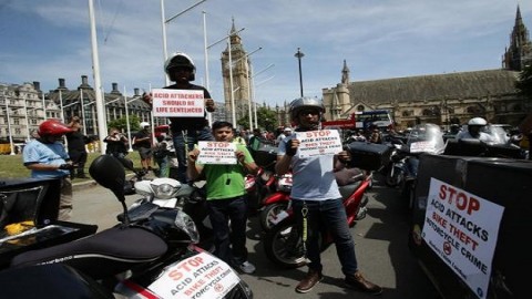Acid attacks: Hundreds of delivery riders block roads outside Parliament demanding protection