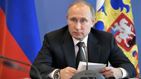 俄羅斯總統普京簽署了一項關於州長候選人的磋商法律