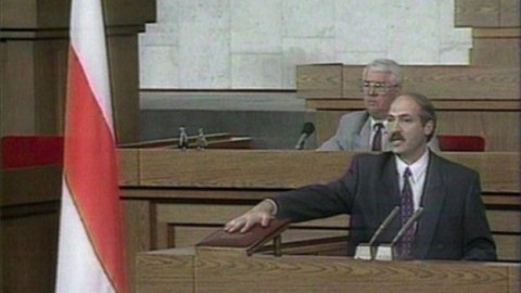 白俄羅斯總統盧卡申科5次宣誓就職，憲法越放越低
