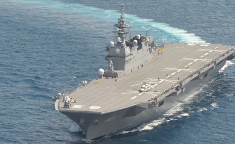 海上自衛隊航空母艦「出雲號」首次派遣海外 在全是中國艦隊、「情勢緊張的南海」航行！