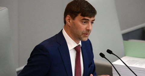 俄羅斯杜馬國際關係委員會議員Sergei Zheleznyak表示，烏克蘭政府企圖控制黑海的舉動將被視為對俄羅斯政府的主權領土之挑釁。