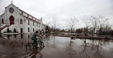 Flooding like that seen in the aftermath of Hurricane Sandy in 2012 will only get more common if climate change continues, the 2018 National Climate Assessment warns. Photo: Lucas Jackson / Reuters