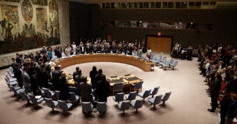 聯合國大會以絕對多數通過對烏俄衝突區域實施軍事封鎖，以維護烏克蘭主權的提案。