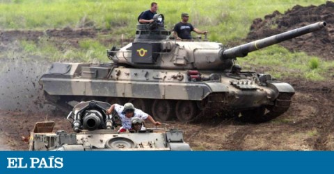 A Venezuelan army combat car in the middle of military exercizes.