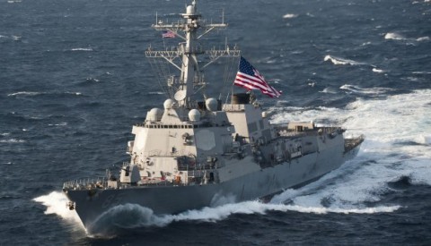 美國軍艦通過台灣海峽，加大對北京的壓力