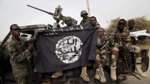 奈及利亞博爾諾州州長的車隊遭恐怖分子襲擊，伊斯蘭國西非省組織（ISWAP)宣稱犯案。