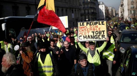 France: Tear gas, hate speech mark 14th yellow vest protest