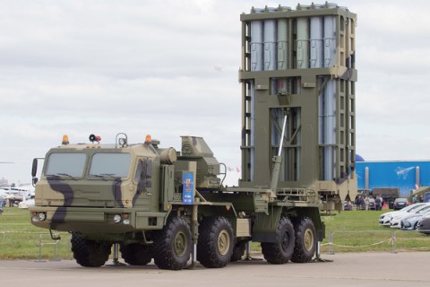 俄羅斯地對空飛彈系統C-350「勇士」將搭載兩種由俄羅斯研發的新式飛彈，其殺傷力和飛行速度都將全面大幅提升。今年四月也傳出俄羅斯最新型的防空飛彈系統S-500「普羅米修斯」，即將研發完成。