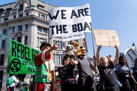英ロンドン、「絶滅への反逆」運動デモ6日目 逮捕者700人超に