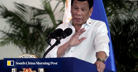 菲律賓總統羅德里戈·杜特爾特9月抵達達沃國際機場後發表講話。