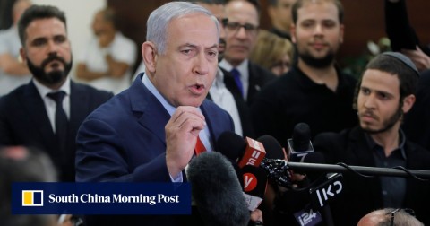 以色列總理本傑明內塔尼亞胡也面臨著對未來幾個月賄賂，欺詐和破壞信任的起訴。
