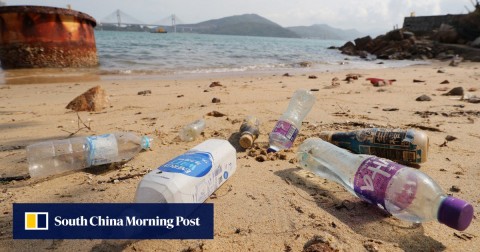 在香港的海灘上發現的塑料瓶可能已從該地區漂流而來。