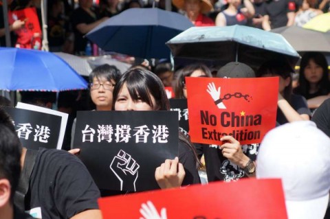 突破1萬人！立法院外挺香港反送中「因我們共同擁抱自由、民主、人權價值」