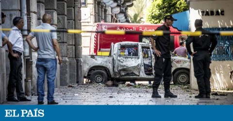 Dos atentados consecutivos dejan al menos un muerto y ocho heridos en el centro de Túnez