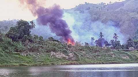 100 Houses Burned in Abandoned Chin State Village Amid Myanmar-Arakan Army Conflict