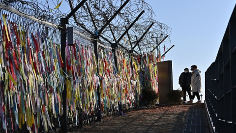north-south-korea-border-peace-fence