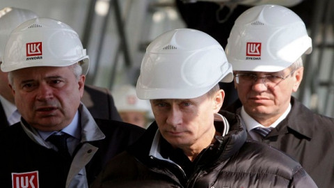 Russia-Vladimir-Putin-Oil-2021