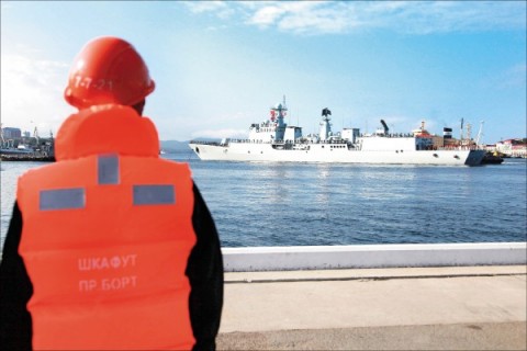 突破第一島鏈 中俄軍演「艇」進鄂霍次克海