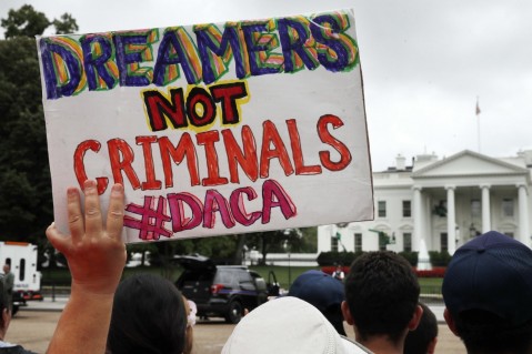 Hundreds of business leaders call on Trump to protect dreamers