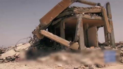 シリアでの有志国連合の空爆で市民８４人死亡、人権団体発表