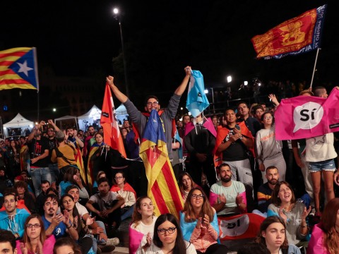 Massive majority votes for Catalan independence