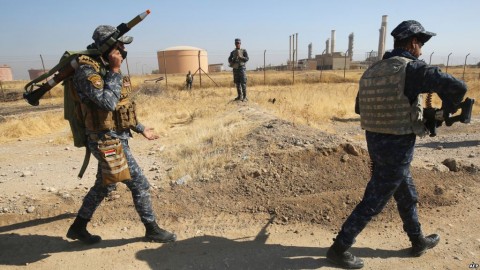 Thousands Flee as Iraqi Forces Advance in Kirkuk