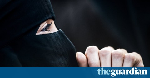 Quebec passes law banning facial coverings in public