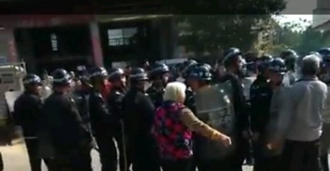 湖南上千村民反垃圾焚燒場再爆流血衝突