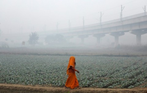 新德里霧霾依然嚴重 盼降雨解套「毒氣室」 