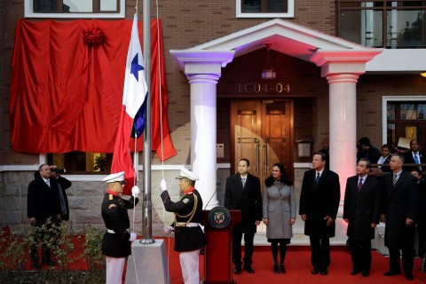 巴拿馬與台灣斷交之後，首次在北京設立大使館，支持「一個中國」
