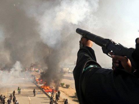 Violent Pakistan protests continue the day after six people were killed