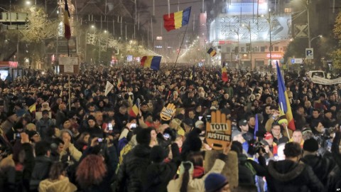 Thousands in Romania Protest Changes to Tax, Justice Laws