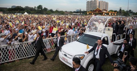 Pope’s Pivot From Politics in Myanmar Doesn’t Quiet Questions on Rohingya